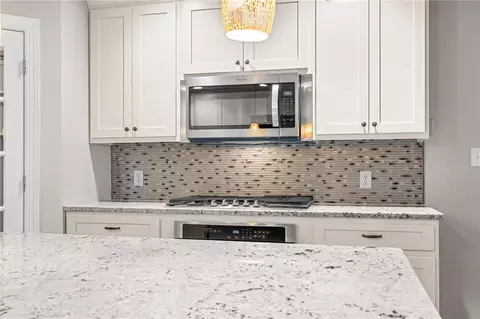 Kitchen - 415 Ginger Trl, Demorest, GA 30535 photo 7 of 10
