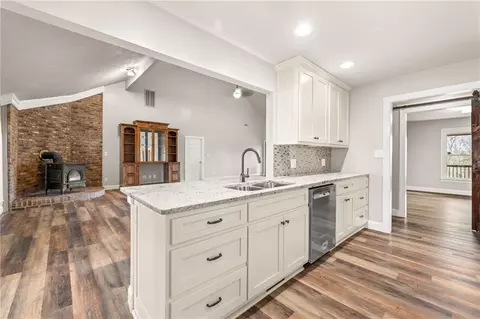 Kitchen - 415 Ginger Trl, Demorest, GA 30535 photo 5 of 10