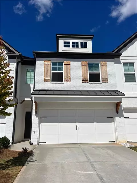 68 Auburn Hill Dr, Auburn, GA 30011