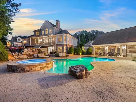 160 Manchester Ln, Villa Rica, GA 30180