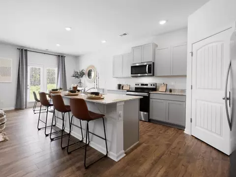 8247 Castleton Dr, Fairburn, GA 30213 photo 6
