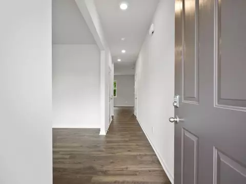 8250 Castleton Dr, Fairburn, GA 30213 photo 3