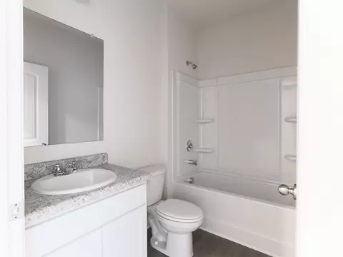 8246 Castleton Dr, Fairburn, GA 30213 photo 3