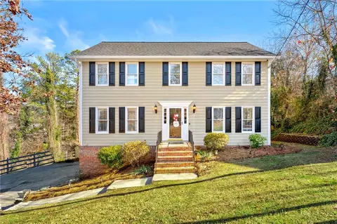 290 Vistawood Dr, Marietta, GA 30066
