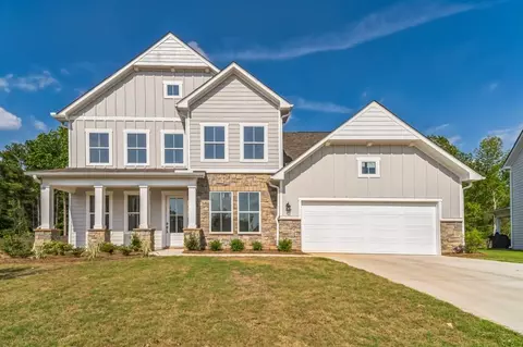 46 Pecan Ct, Hoschton, GA 30548