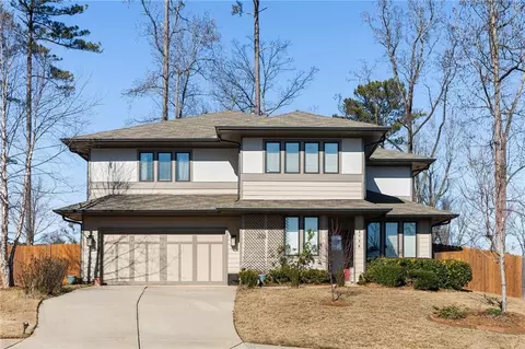 1736 Red Maple Rdg, Atlanta, GA 30316
