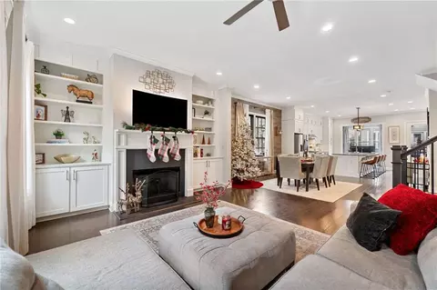 7008 Senaca Ct, Roswell, GA 30076