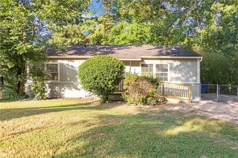3803 Clovis Ct, Atlanta, GA 30331