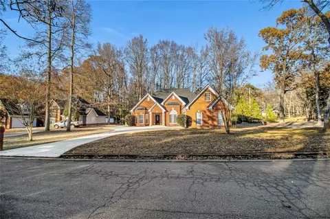 2561 SW Oakridge Dr, Conyers, GA 30094