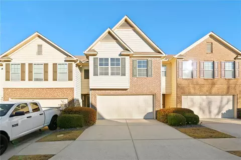 327 Oaktown Ct, Lawrenceville, GA 30044