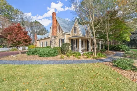 7865 Nesbit Ferry Rd, Sandy Springs, GA 30350