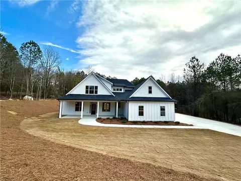 15 Stratford Way, Kingston, GA 30145