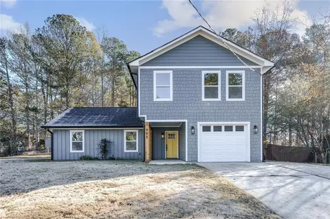 905 Tall Deer Dr, Fairburn, GA 30213