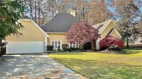 800 Old Paper Mill Dr SE, Marietta, GA 30067