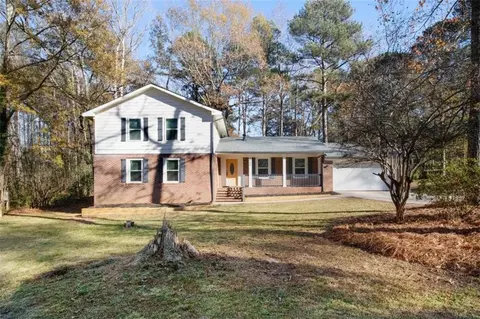 8268 Bridgewater Pl, Riverdale, GA 30296