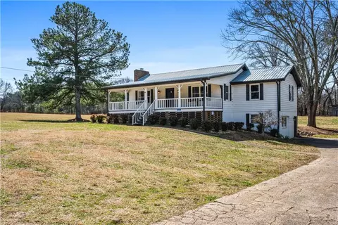 5333 Pine Valley Rd, Powder Springs, GA 30127