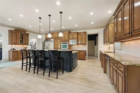 Kitchen - 16580 Quayside Dr, Milton, GA 30004 photo 5 of 5