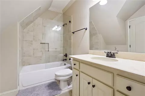 Bath - 16580 Quayside Dr, Milton, GA 30004 photo 10 of 11