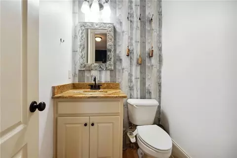 Bath - 16580 Quayside Dr, Milton, GA 30004 photo 1 of 11