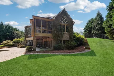 Exterior - 16580 Quayside Dr, Milton, GA 30004 photo 5 of 10