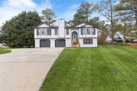 934 Bay Ridge Dr, Lawrenceville, GA 30045