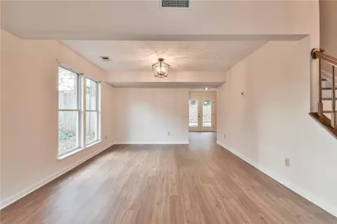 4021 E Meadow Dr, Duluth, GA 30096 photo 11