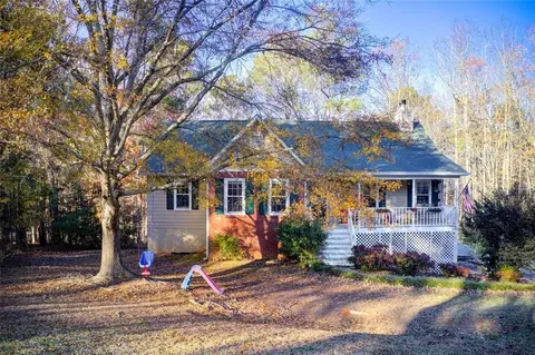 4910 Tahoe Ct, Winston, GA 30187