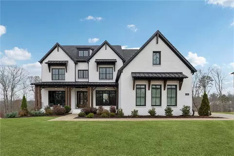 13385 Bishops Ct, Roswell, GA 30075