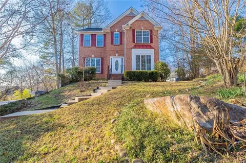 6968 Sandtown Ln, Stone Mountain, GA 30087