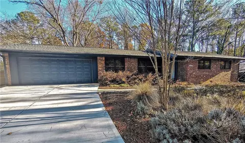 2691 Millwood Ct, Decatur, GA 30033
