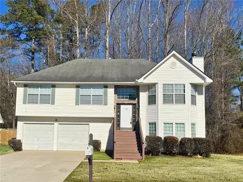 1155 Round Table Ln, Riverdale, GA 30296