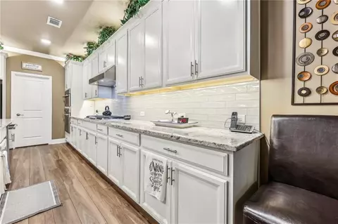Kitchen - 595 Everton Pl, Grayson, GA 30017 photo 4 of 6