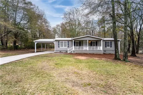 215 Hoke St, Maysville, GA 30558