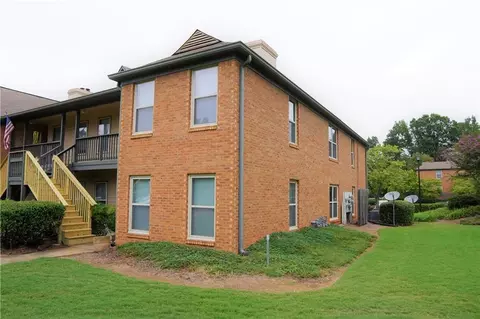 1701 Beaumont Cir, Duluth, GA 30096