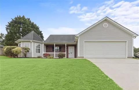 231 Cambridge Dr, Loganville, GA 30052