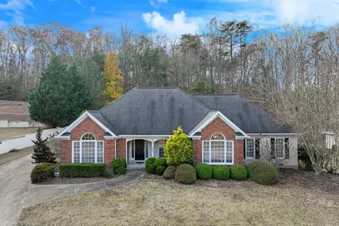 2671 Waters Edge Dr, Gainesville, GA 30504