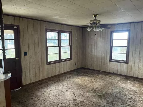 Living - 168 Douglas Hwy, Ocilla, GA 31774 photo 3 of 5