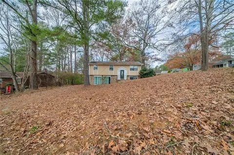 4690 Big Valley Ct, Stone Mountain, GA 30083