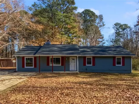 121 Forest Pl, Stockbridge, GA 30281
