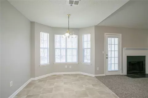 6959 Biscayne Blvd, Rex, GA 30273 photo 7