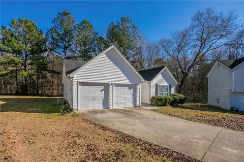 6959 Biscayne Blvd, Rex, GA 30273 photo 2