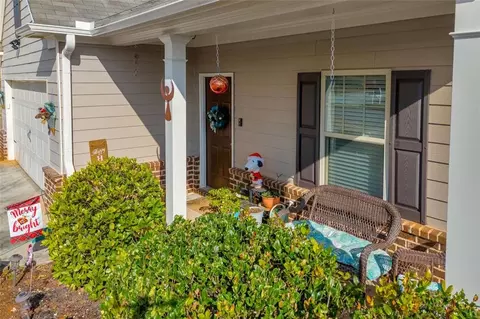 1041 Sutherland Dr, Winder, GA 30680 photo 4
