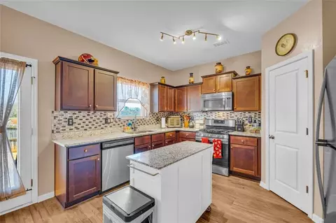 1041 Sutherland Dr, Winder, GA 30680 photo 11