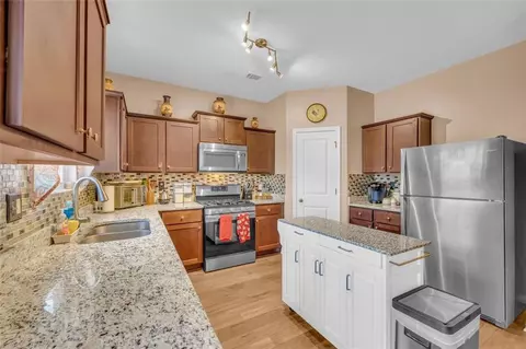 1041 Sutherland Dr, Winder, GA 30680 photo 12