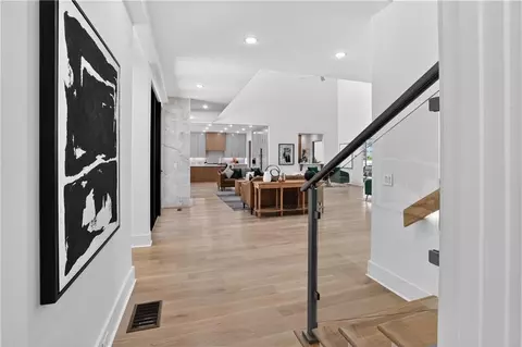 Entry Way - 174 Devore Rd, Alpharetta, GA 30009 photo 3 of 10
