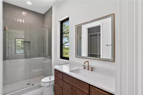 Bath - 174 Devore Rd, Alpharetta, GA 30009 photo 7 of 8