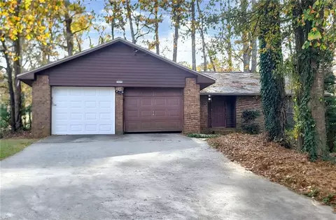 7499 Carlisle Dr, Jonesboro, GA 30236