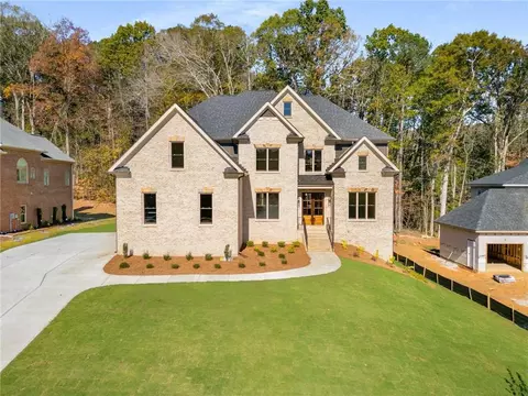 5913 SW Bunting Ln, Atlanta, GA 30331