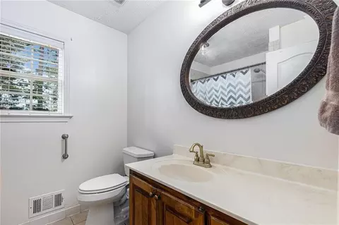 Bath - 165 Coady Rd, Jackson, GA 30233 photo 1 of 3