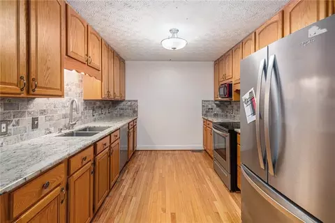 Kitchen - 165 Coady Rd, Jackson, GA 30233 photo 1 of 2
